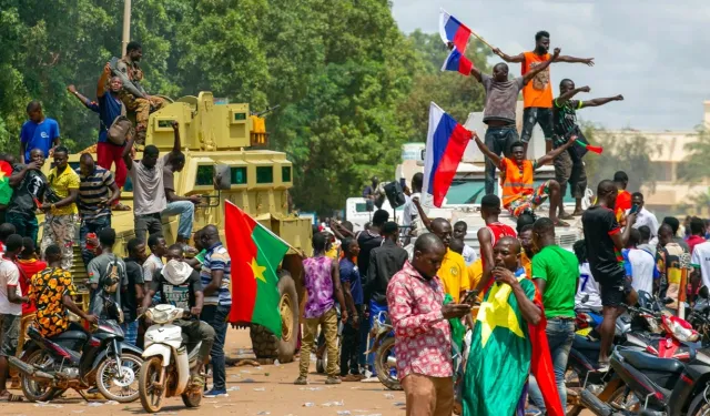 Burkina Faso’da Fransa karşıtları sokağa çıktı