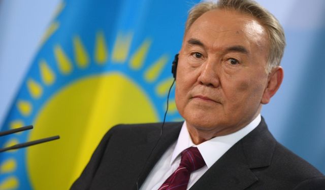 Nazarbayev’e verilen yetkileri içeren kanun geçersiz sayıldı