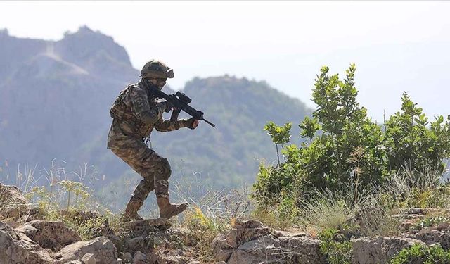 Terör örgütüne karşı Kahramanlar operasyonu: 21 mağara ve sığınak imha edildi