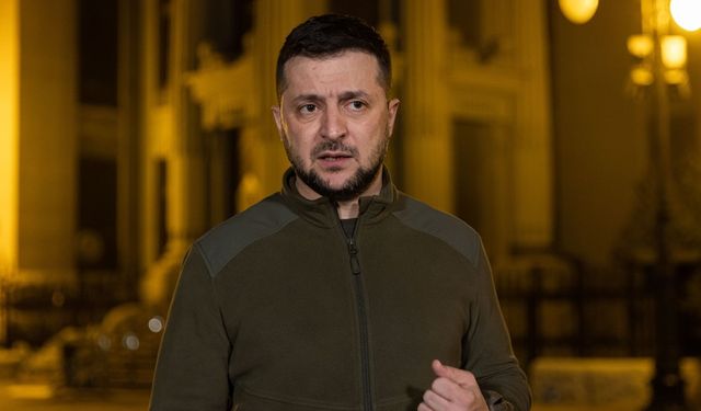 Zelenskiy, 4 politikacıyı vatandaşlıktan çıkardı