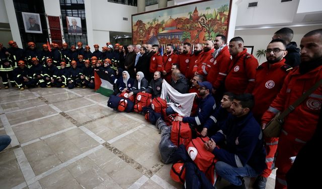 Filistin Kızılay'ı Türkiye ve Suriye'ye doğru yola çıktı