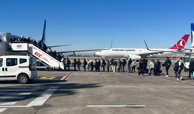 Hava yoluyla 618 bine yakın kişi tahliye edildi