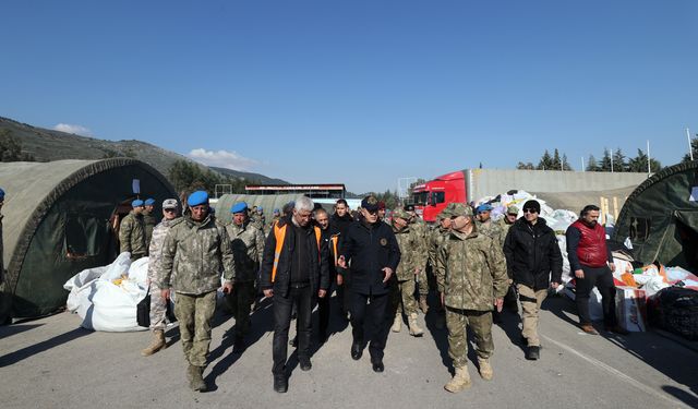 Mehmetçik Hatay'da lojistik destek üssü kurdu