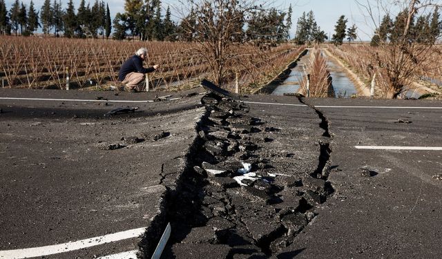 Deprem bölgesindeki 8 il için kuvvetli yağış uyarısı