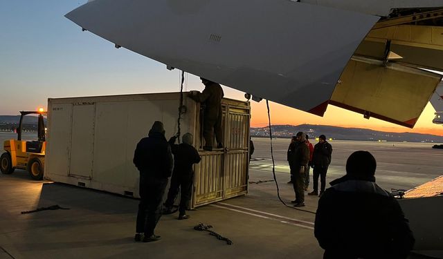 İran'dan Türkiye'ye yeni deprem yardımı