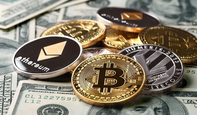 Bitcoin 71 bin doların üzerine çıkarak rekor tazeledi