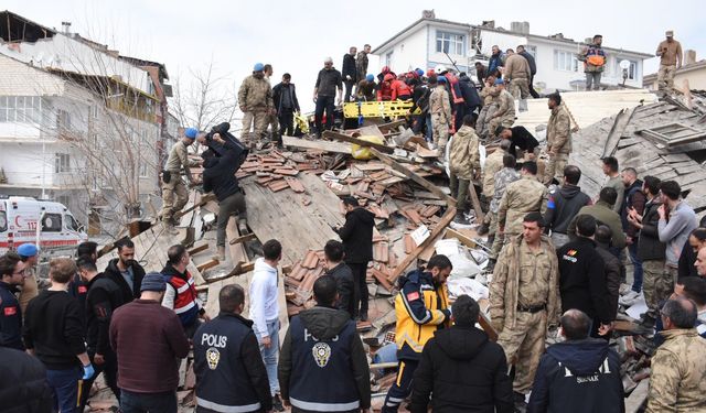 Malatya'daki depremde 1 kişi öldü, 69 kişi yaralandı, 29 bina yıkıldı