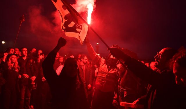 Fransa'da büyük grev ve protestolar başlıyor