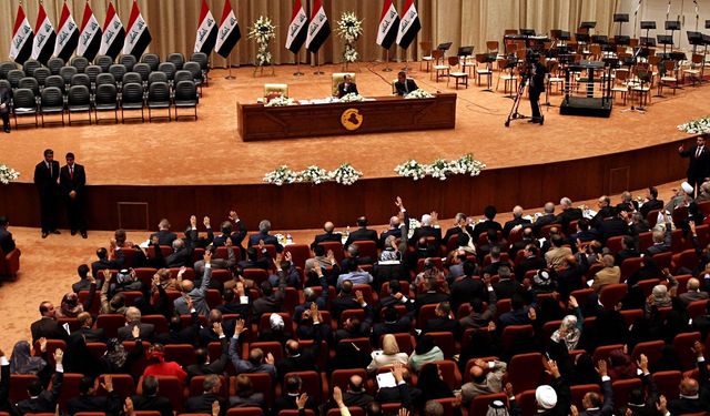 Irak Meclisi, tartışmalı seçim yasasını onayladı