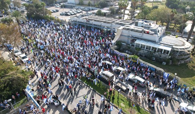 Siyonist rejimde muhalefet liderlerinden "sokağa çıkma" çağrısı