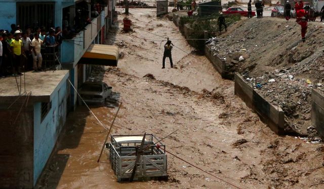 Peru'da seller nedeniyle 6 kişi hayatını kaybetti