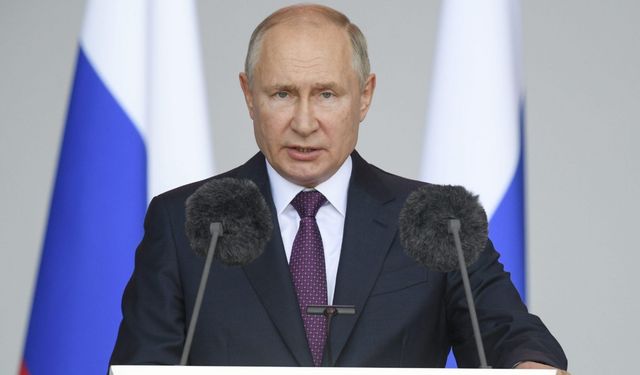 Putin: Ukrayna'ya zayıflatılmış uranyumlu mühimmat gönderilirse gereken cevabı vereceğiz