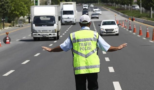 Gereksiz korna çalan sürücülere 13 bin 952 lira ceza