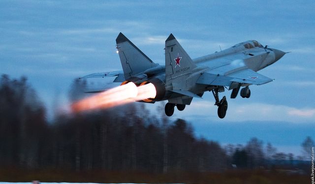 Rusya’da MiG-31 tipi savaş uçağı düştü