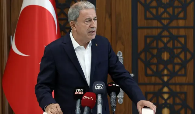 Hulusi Akar: Ne Irak’ın ne Suriye’nin kuzeyinde operasyonlar duracak