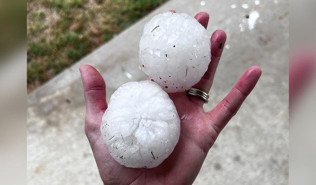 ABD'de portakal büyüklüğünde dolu yağdı