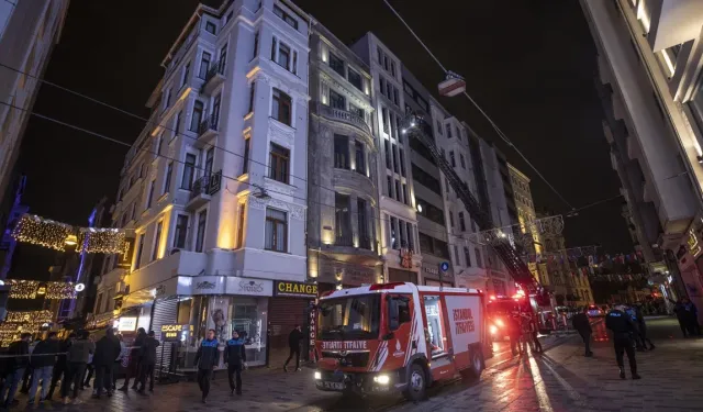 Taksim'de otel yangını