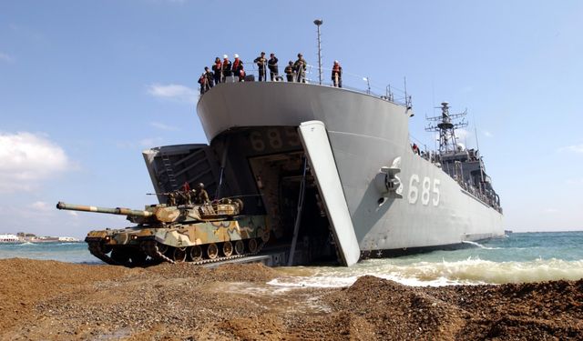 Karaborsada tank motoru satan Rus albay gözaltına alındı