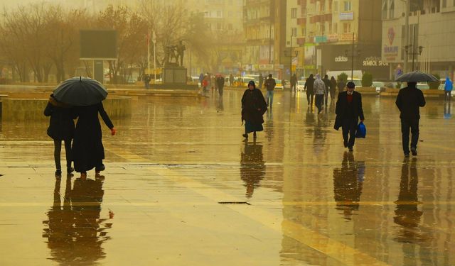 Deprem bölgesine toz taşınımı ve kuvvetli lodos uyarısı