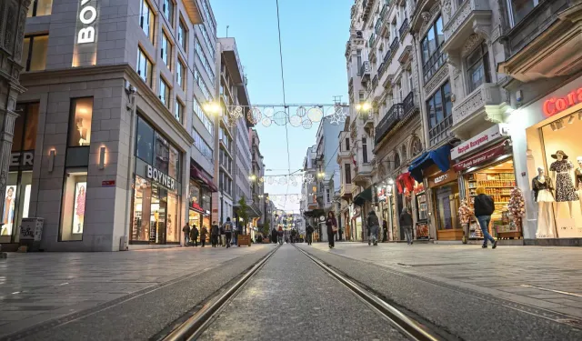 1 Mayıs dolayısıyla kapatılan İstiklal Caddesi açıldı