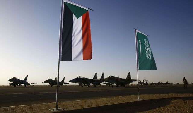 Suudi Arabistan'dan Sudan'a 100 milyon dolar yardım