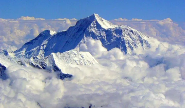 Everest Dağı'ndaki dağcı ölümleri son yılların en yüksek seviyesinde