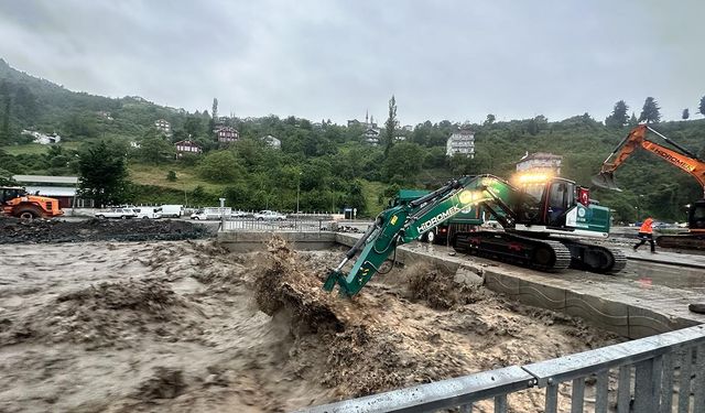 Karadeniz'de yağış sele dönüştü