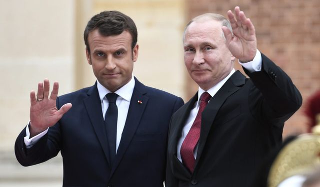 Macron, Putin'in NATO'yu "elektroşokla" uyandırdığını söyledi