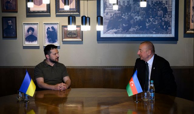 Aliyev ve Zelenskiy Moldova'da görüştü