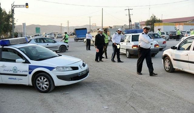 İran'da 4 polis terör saldırısında hayatını kaybetti