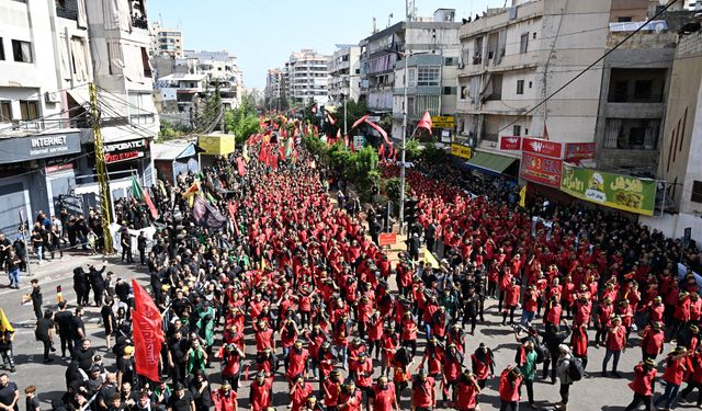 Lübnan'da Aşura matem merasimi