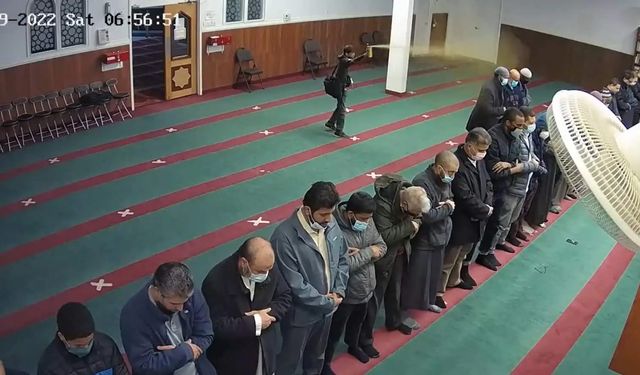 Kanada'da namaz kılanlara camide saldırı