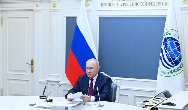 Putin: Rusya'ya karşı hibrit savaş yürütülüyor