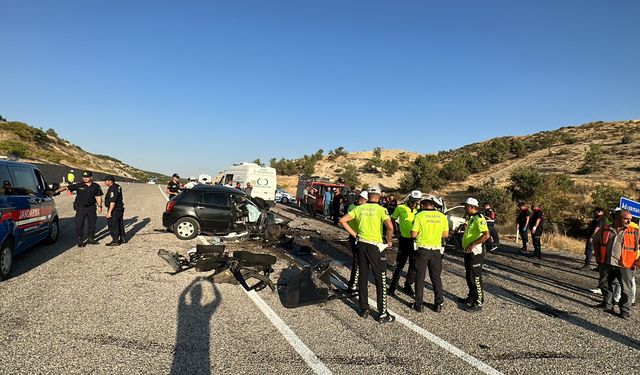 Adıyaman'da kaza: 4 kişi hayatını kaybetti, 3 kişi yaralı