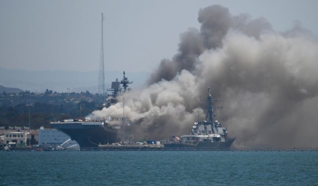 Ukrayna'nın, Kerç Boğazı'nda bir Rus tankerine saldırı düzenlediği bildirildi