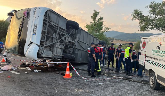 Denizli'de feci kaza: 6 ölü 42 yaralı