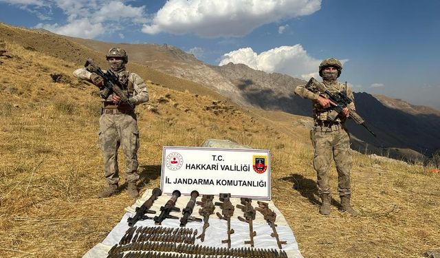 Hakkari kırsalında silah ve mühimmat ele geçirildi