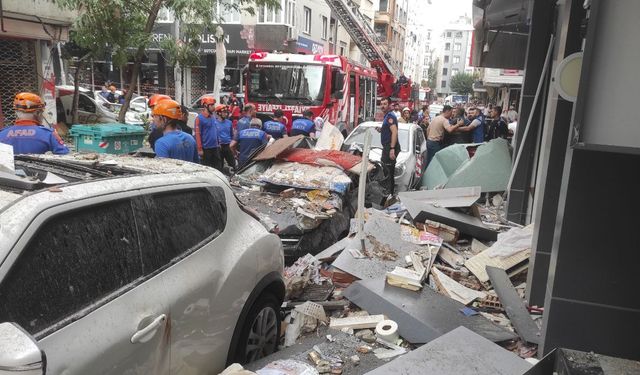 Şirinevler'de binada patlama: 2 ölü, 4 yaralı