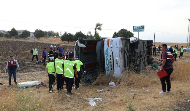 Amasya'da yolcu otobüsü devrildi: 6 ölü, 35 yaralı