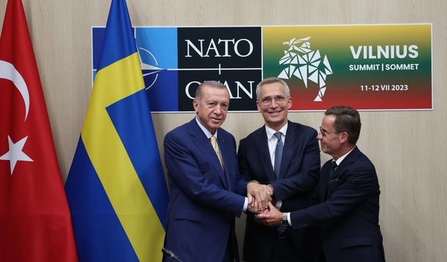 Erdoğan İsveç'in NATO'ya üyelik protokolünü imzaladı