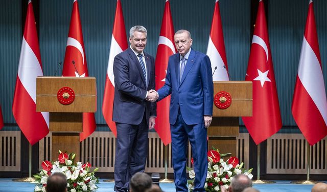 Cumhurbaşkanı Erdoğan basın toplantısında konuştu