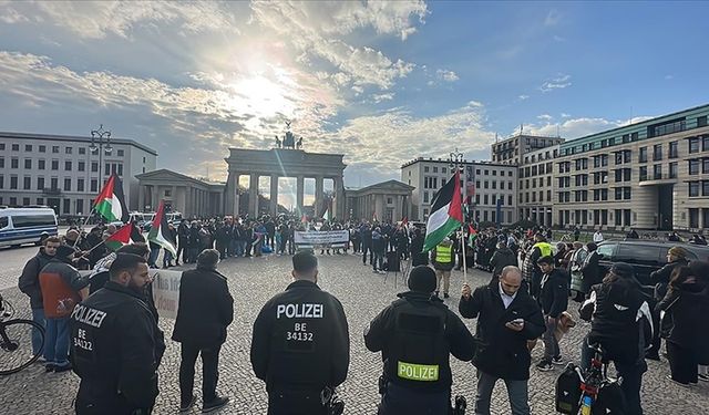 Avrupa, Filistin'le dayanışma gösterilerini yasaklıyor