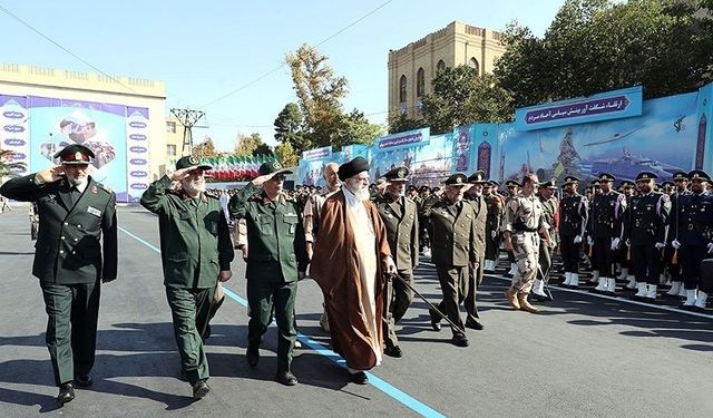 İmam Hamanei: İşgal rejimi dönüşü olmayan bir yenilgi yaşadı