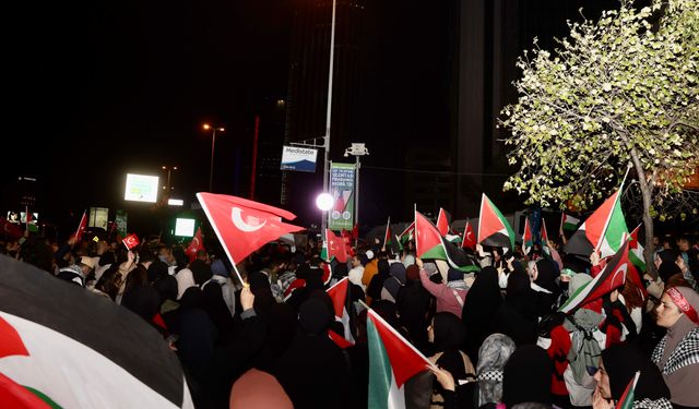 İşgalci İsrail'in Gazze saldırıları protesto edildi