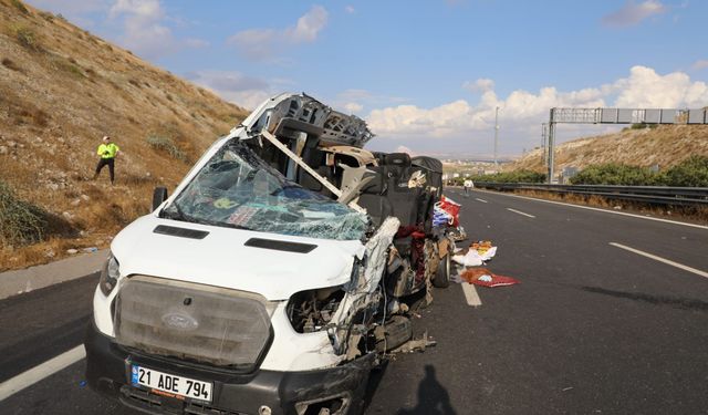 TAG Otoyolu'nda katliam gibi kaza: 5 ölü