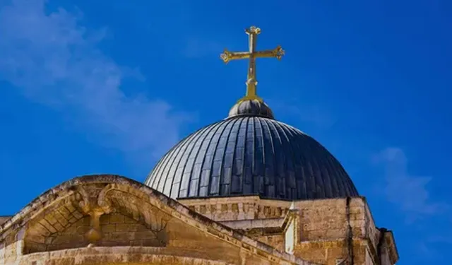 Filistin Kilise İşleri Başkanı: Siyonist İsrail soykırım planı uyguluyor