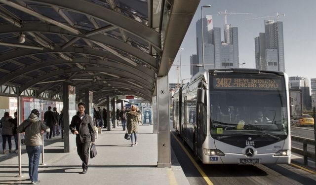 İstanbul'da metrobüs seferleri bir süre FSM'den yapılacak