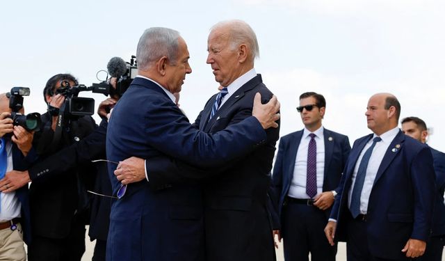 Hastane katliamı sabahında Biden'a samimi karşılama