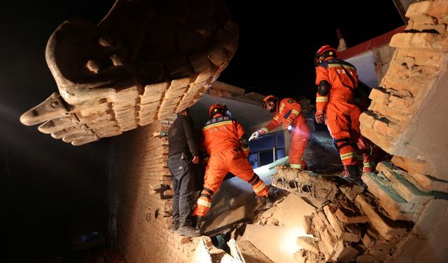 Çin’deki deprem sonrası can kaybı artıyor