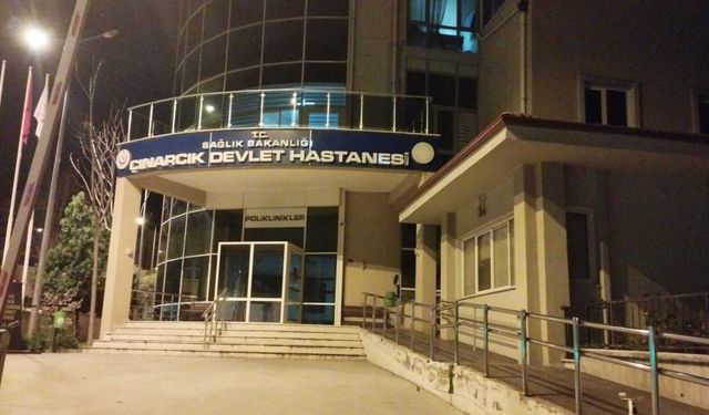 Yalova'da 15 öğrenci zehirlenme şüphesiyle hastaneye kaldırıldı